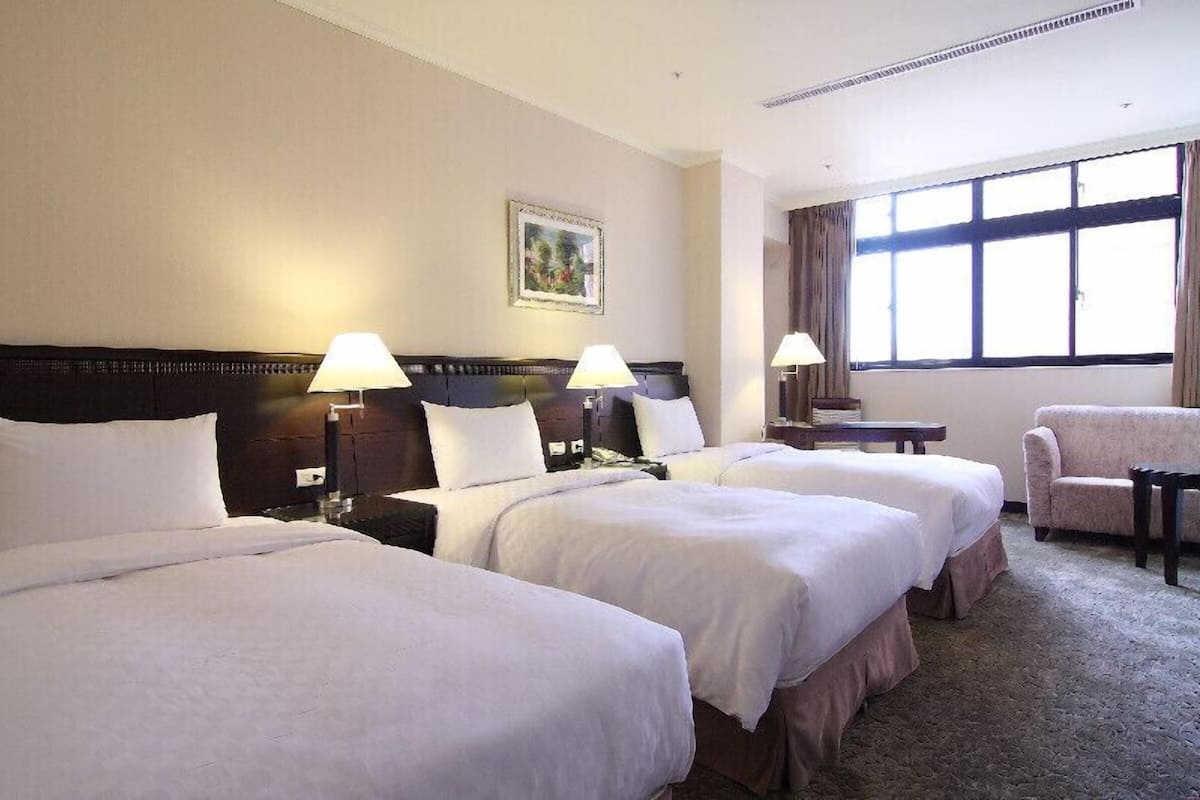 Triple Room, 3 Single Beds