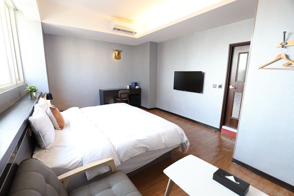 Doppia Deluxe, 1 letto king | Biancheria da letto di alta qualità, con stile personalizzato