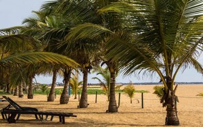 Beach nearby - Alexandra Family Villa (Negombo)