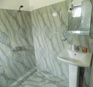 Standard Double Room, 1 Double Bed (FAN) | Bathroom | Shower, free toiletries, hair dryer, towels - Alexandra Family Villa (Negombo)