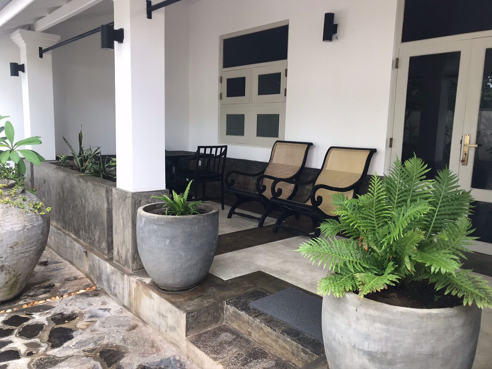 Mặt tiền nơi lưu trú