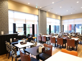 朝食 (ビュッフェ)、毎日提供 (1 名様 2100 JPY)