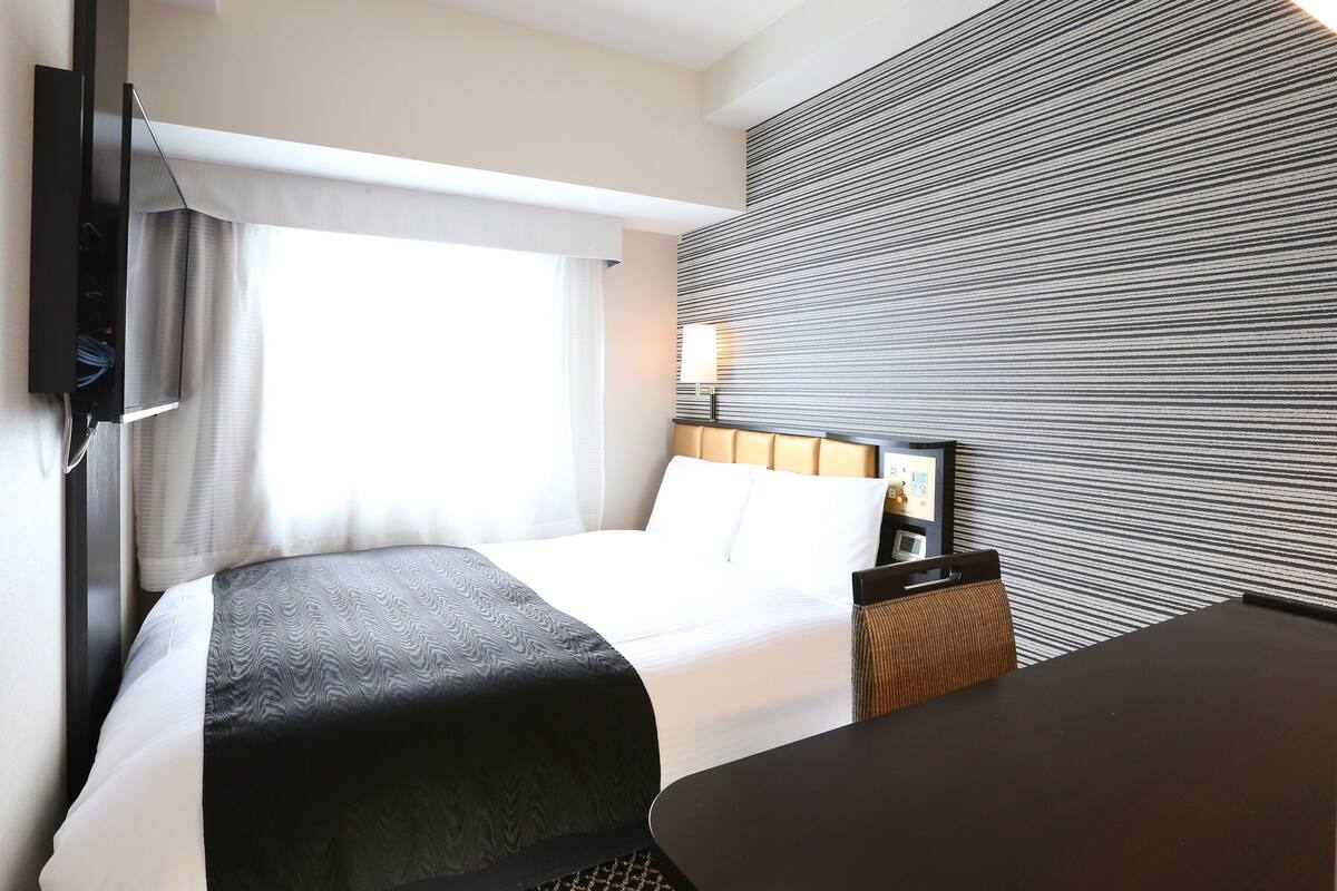 Couette en duvet, bureau, accès au Wi-Fi (inclus), literie fournie