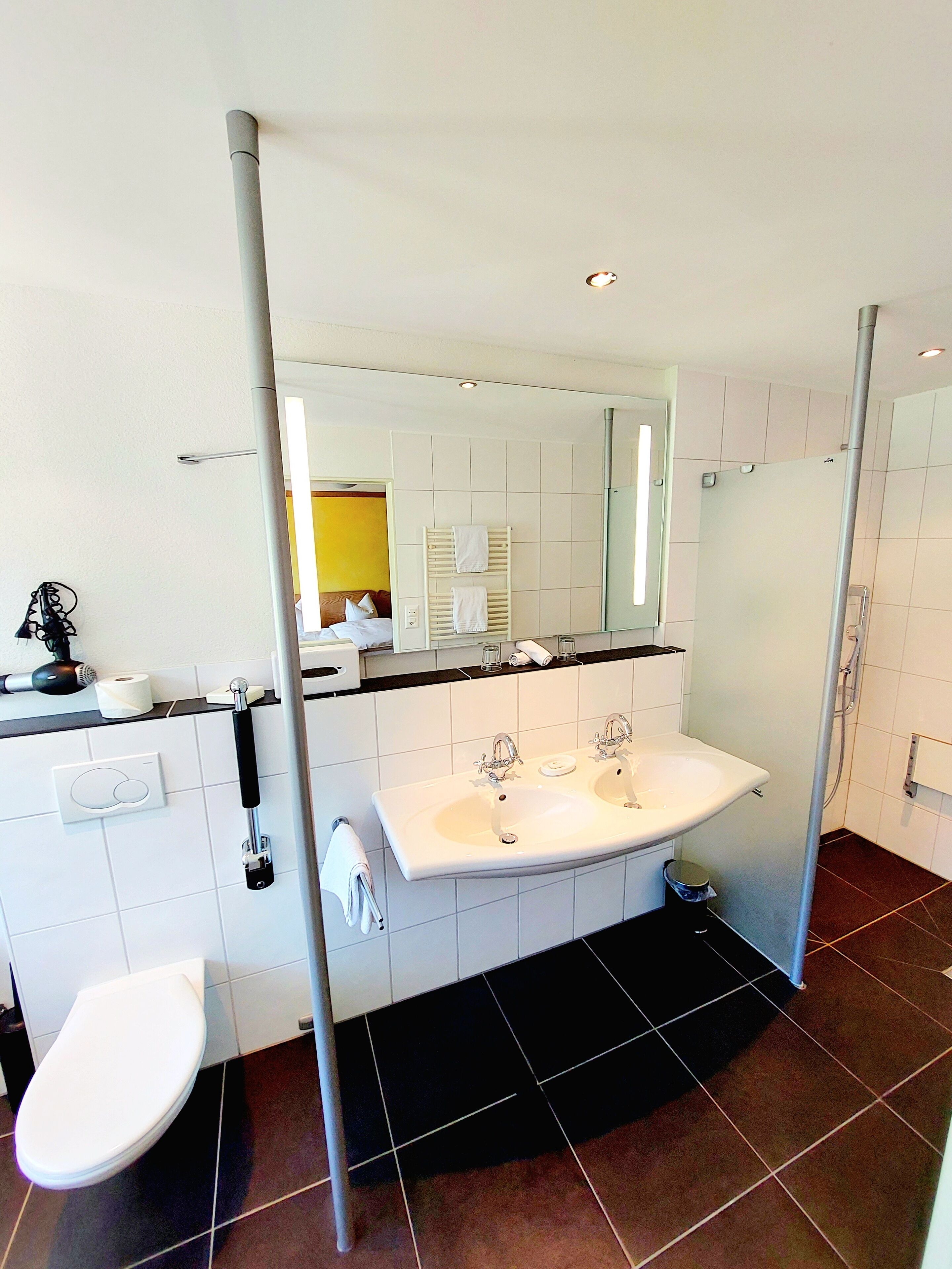 double room primeur | bathroom | hair dryer, towels