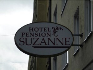 Exterior - Pension Suzanne (Vienna)
