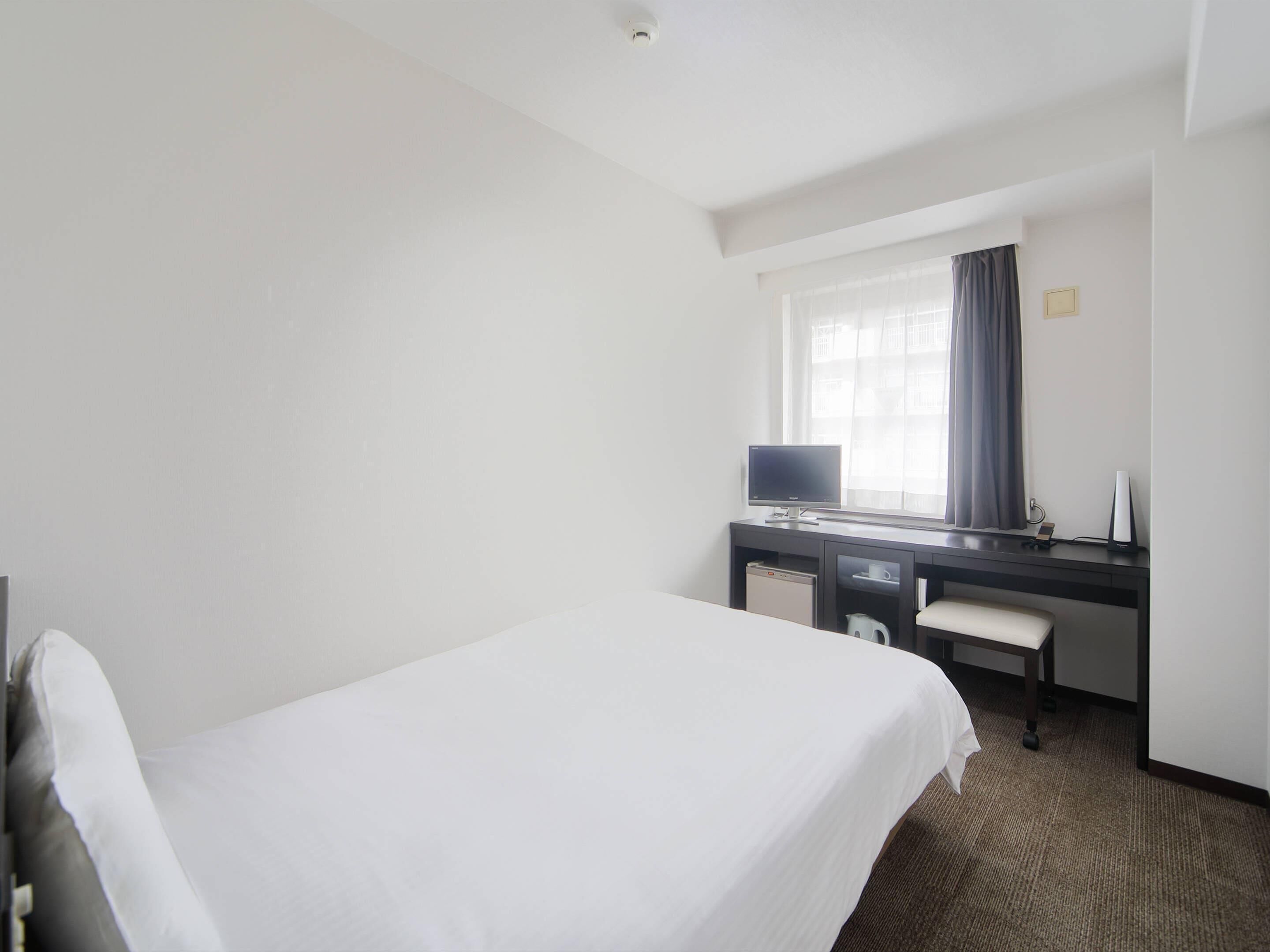 標準客房, 1 張單人床, 非吸煙房 | 羽絨被、書桌、筆電工作空間、遮光布/窗簾