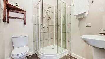 Shower, free toiletries, hair dryer