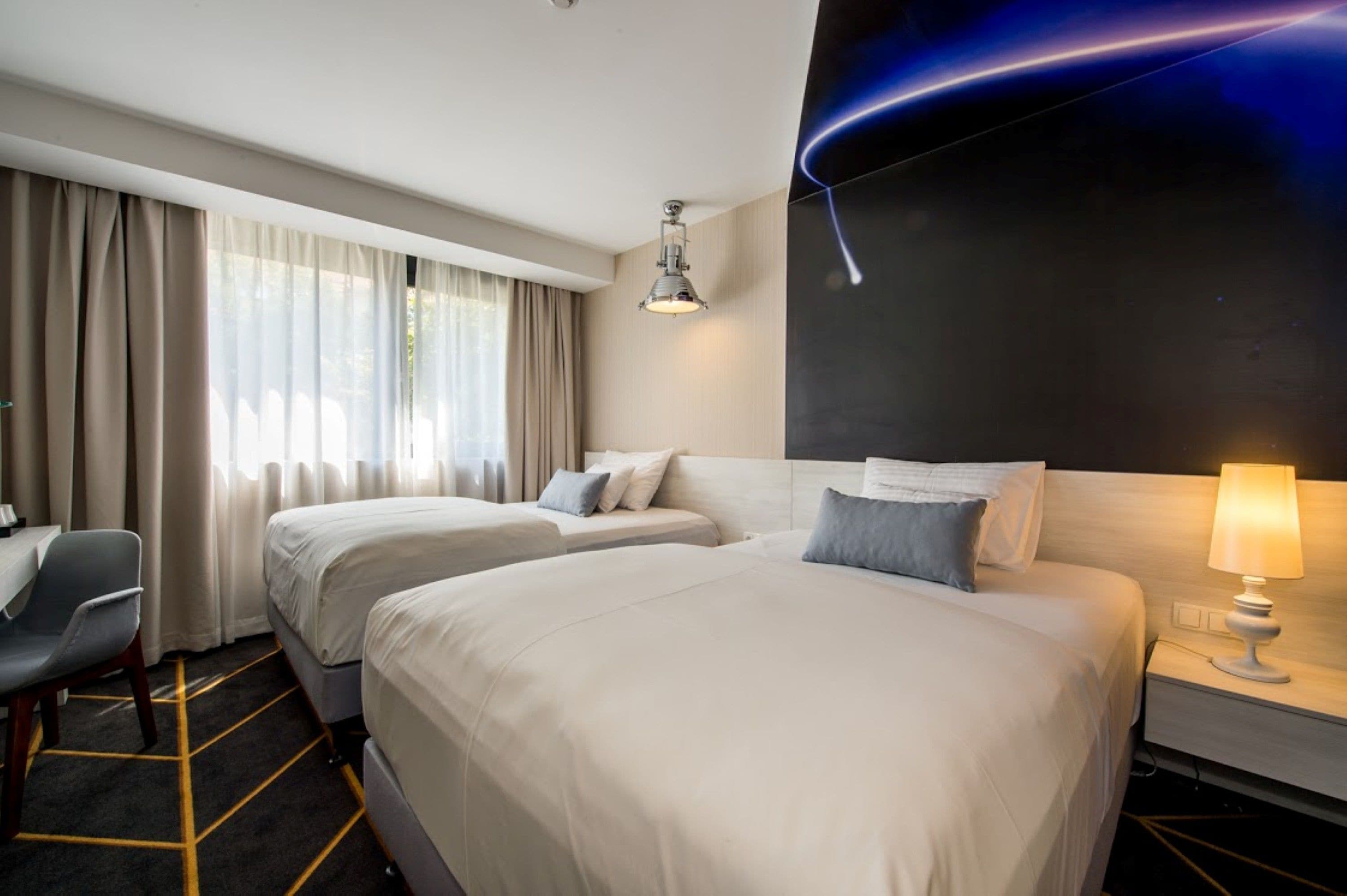 hypo-allergenic bedding, in-room safe, blackout curtains, soundproofing