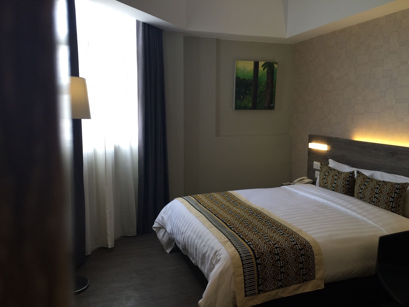 superior room, 1 queen bed, city view | in-room safe, desk, soundproofing, free cots/infant beds