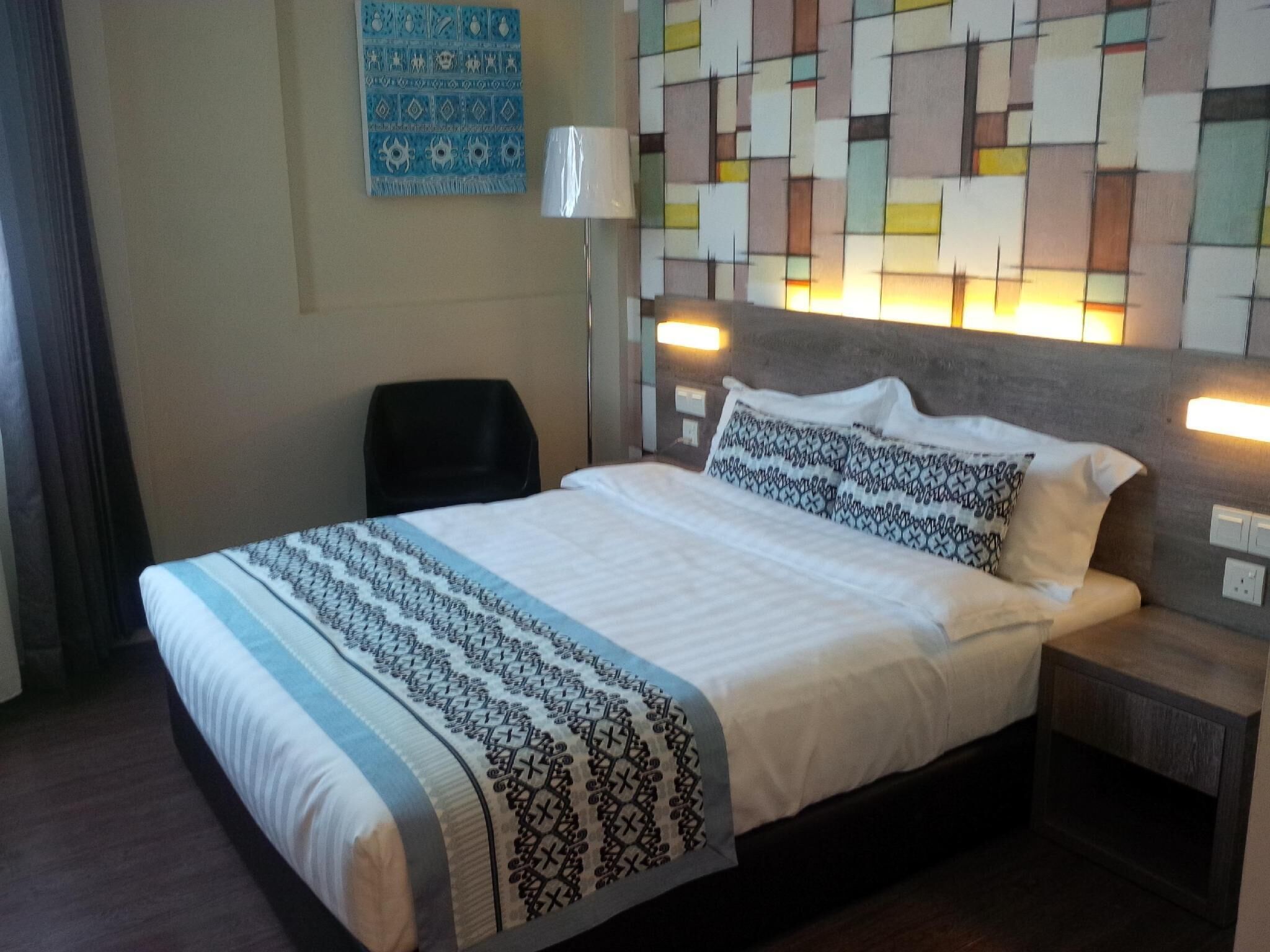superior room, 1 queen bed, city view | in-room safe, desk, soundproofing, free cots/infant beds