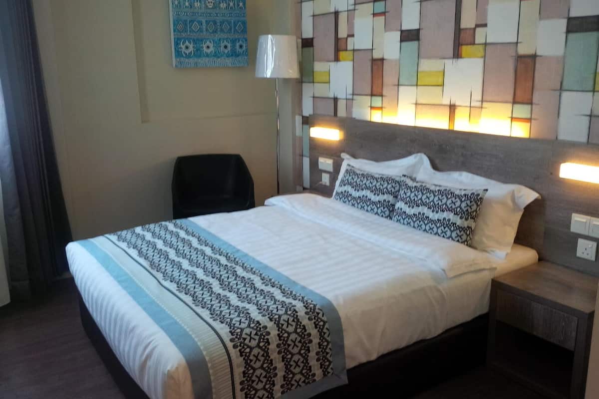 superior room, 1 queen bed, city view | in-room safe, desk, soundproofing, free cots/infant beds