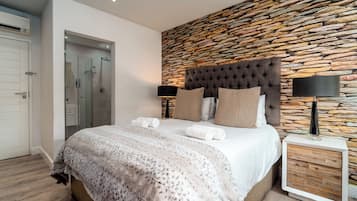 In-room safe, desk, laptop workspace, soundproofing