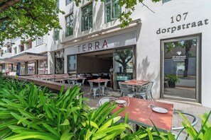 Exterior - 107 Dorpstraat Boutique Hotel (Stellenbosch)