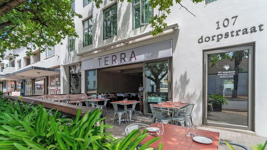 107 Dorpstraat Boutique Hotel