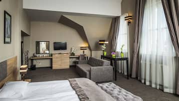 Suite junior | 1 dormitorio, minibar, caja fuerte y escritorio