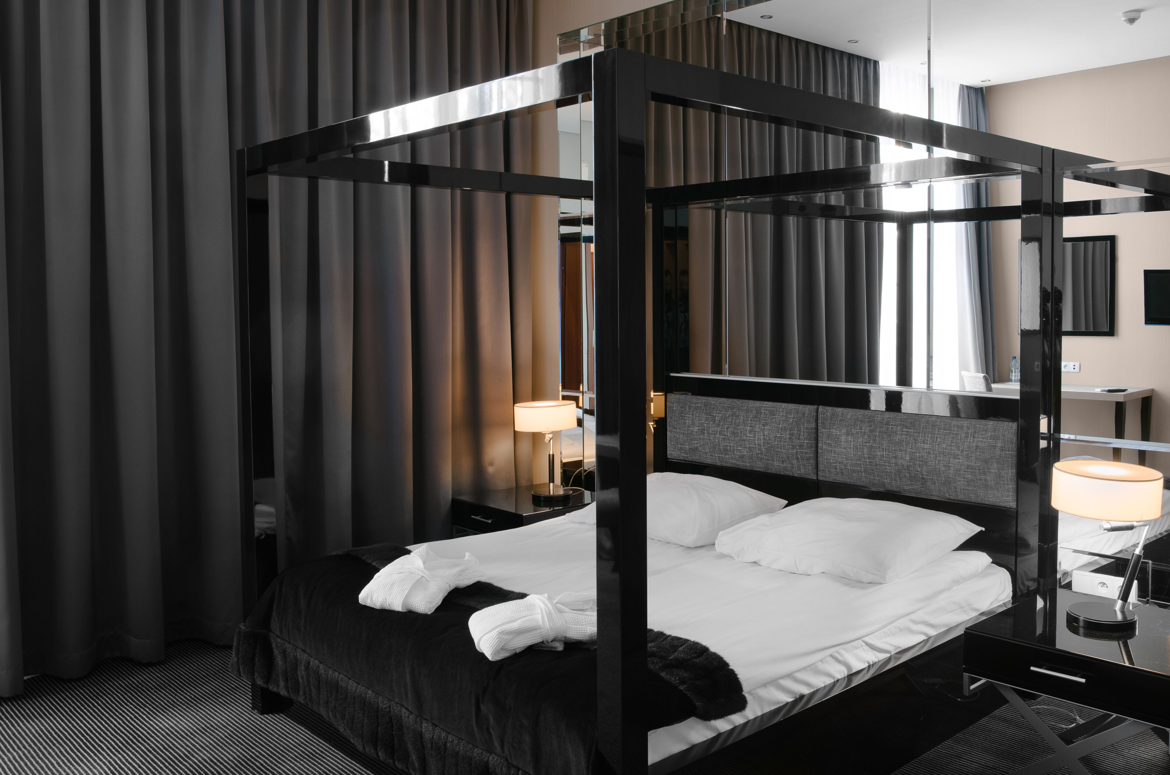 apartment, 2 bedrooms | living room | flat-screen tv