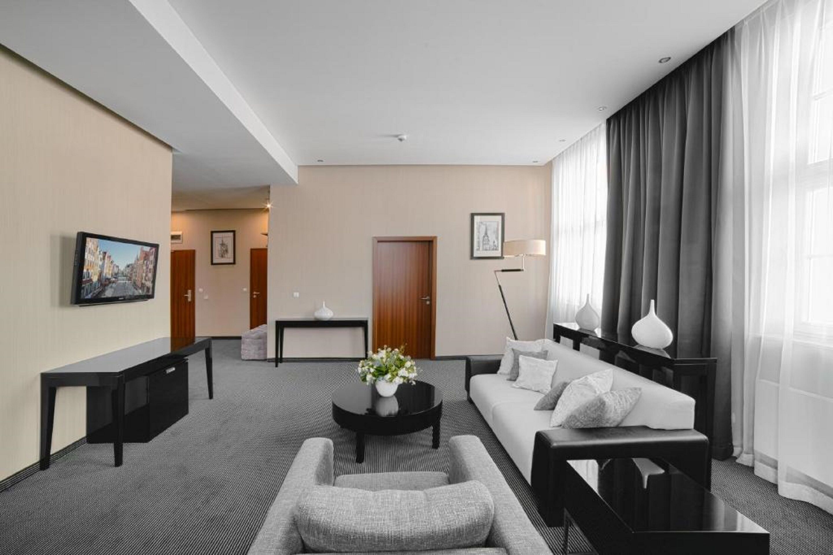 presidential apartment, 2 bedrooms | living area | flat-screen tv