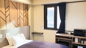 Desk, WiFi (free), individually decorated, bed sheets - Hotel Livemax Kita Fuchu (Fuchu)