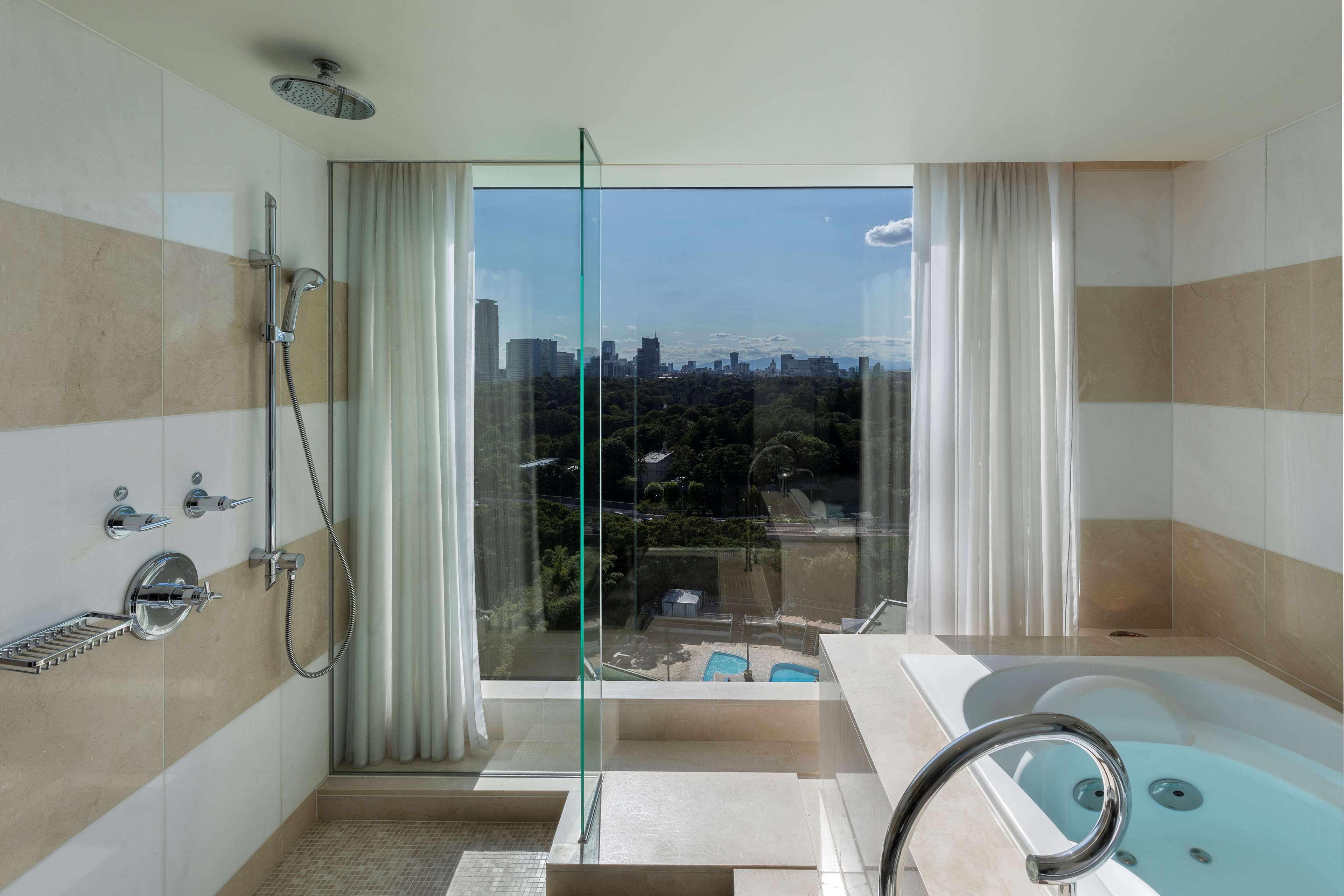Executive Garden Suite, Non Smoking | Bathroom | Combined shower/tub, deep soaking tub, designer toiletries, hair dryer