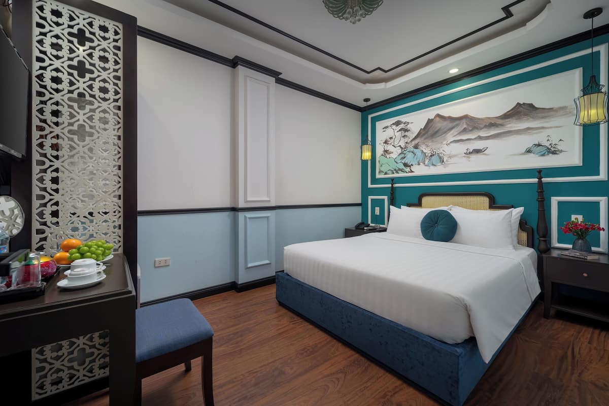 Standard Double Room, 1 Queen Bed, No Windows | Minibar, in-room safe, individually decorated, desk