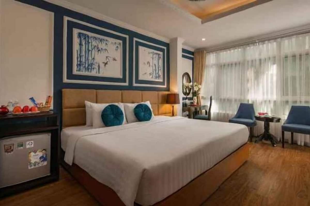 Minibar, in-room safe, individually decorated, desk