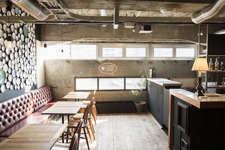 Breakfast and lunch served