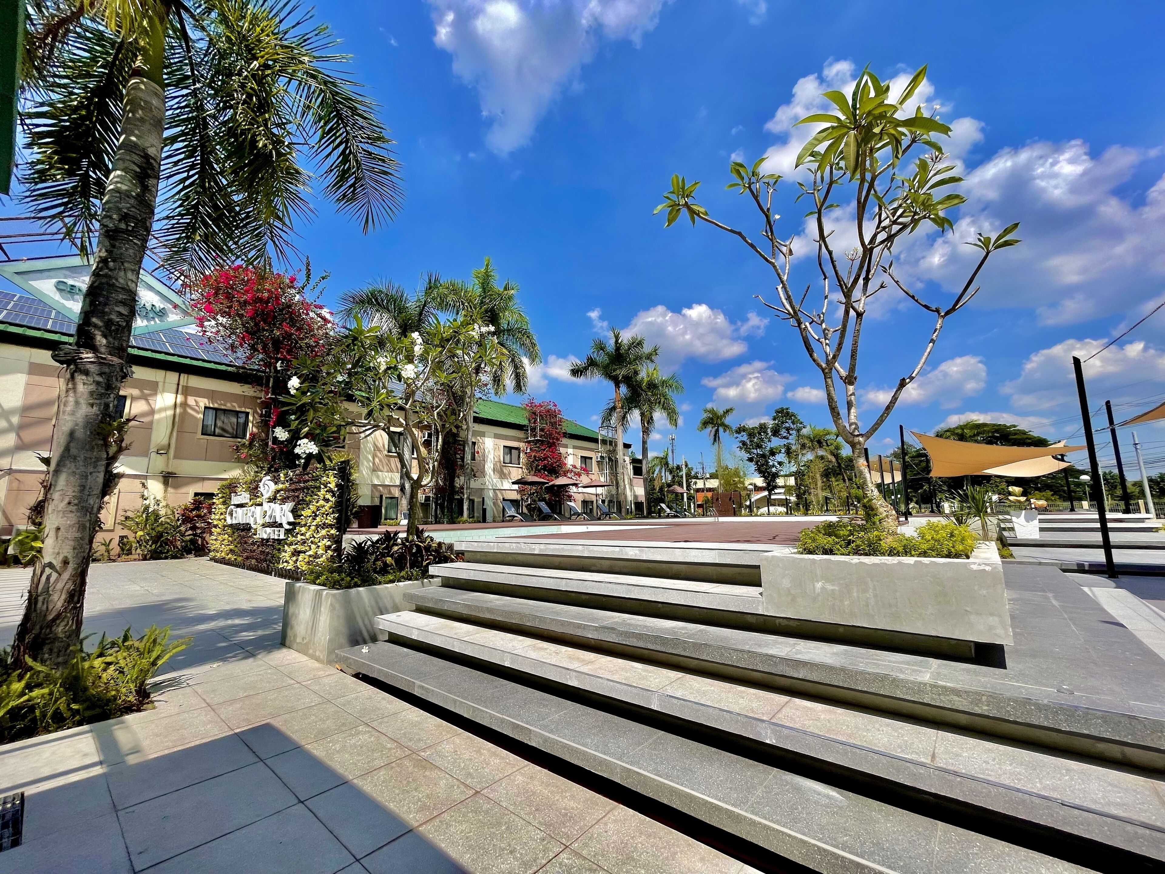 Kolam renang outdoor