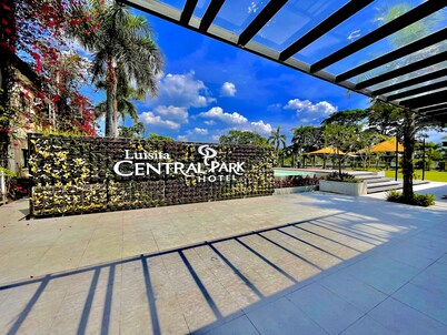 Luisita Central Park Hotel