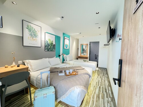 Apple 1 Hotel Gurney