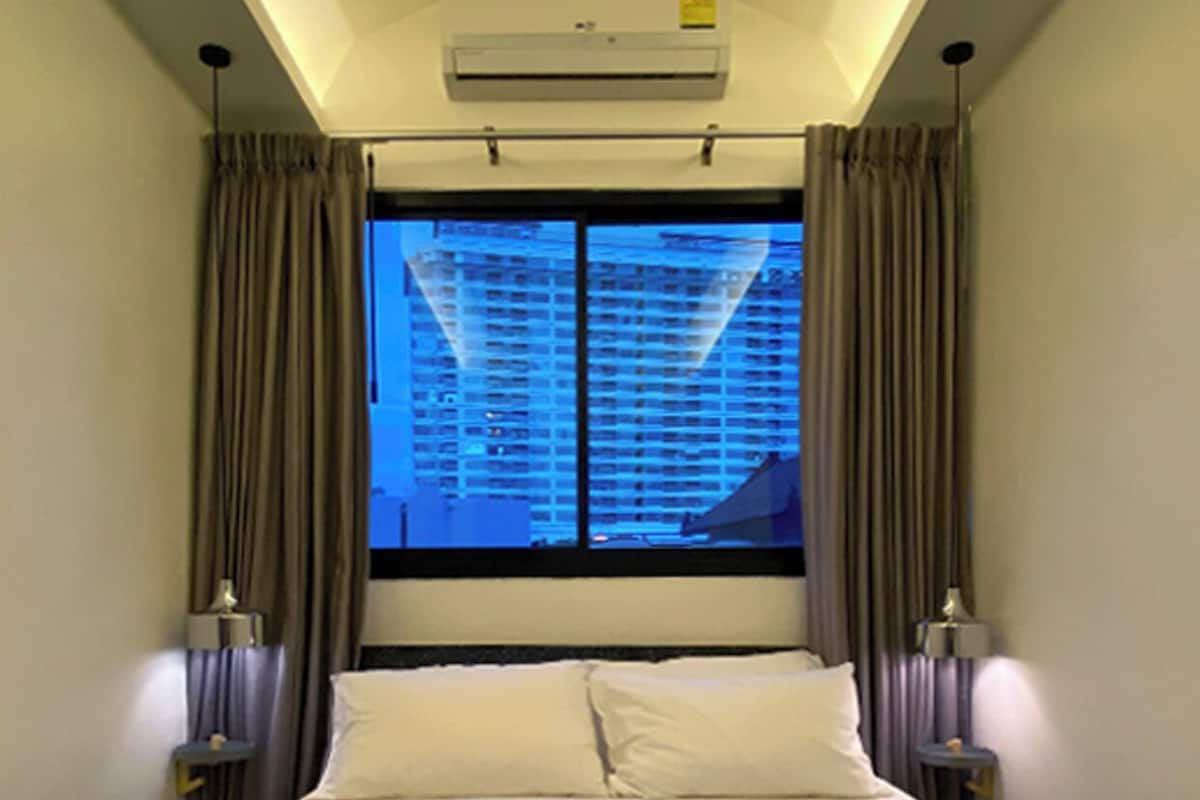 Double Room With Private Bathroom, 5th floor (No lift)