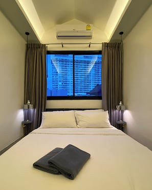 Double Room With Private Bathroom, 5th floor (No lift) | Free WiFi - Monomer Hostel Bangkok (Bangkok)