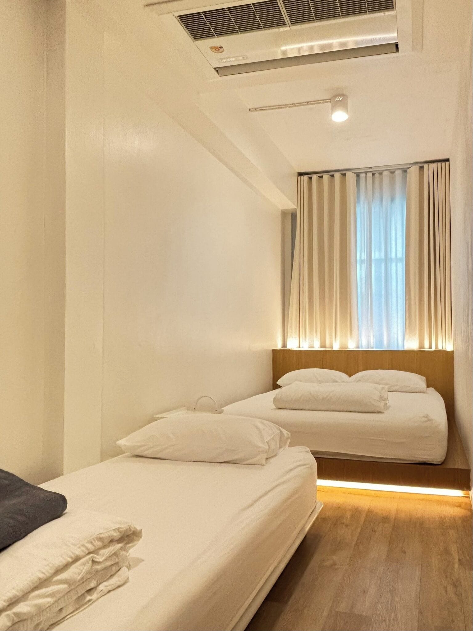 Triple Room with Shared Bathroom | Wi-Fi de cortesia
