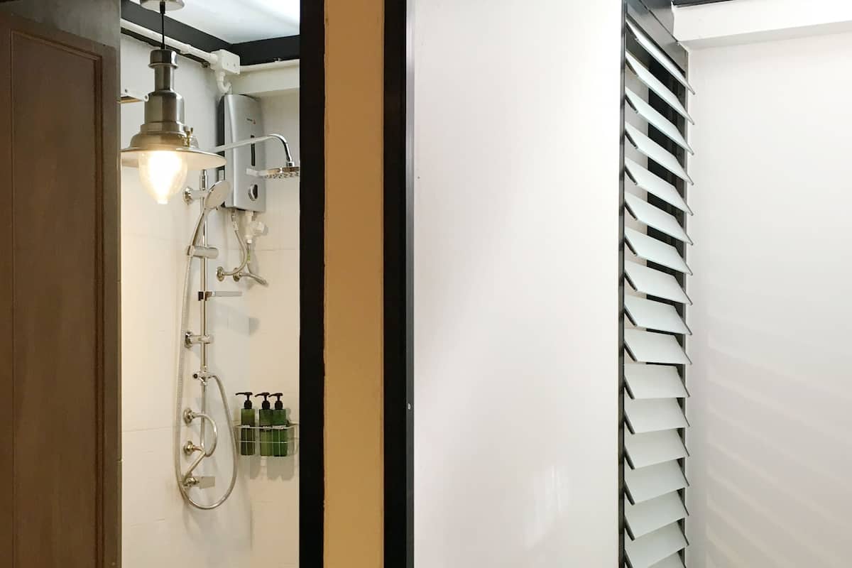Deluxe Double Room with Private Bathroom | Bathroom