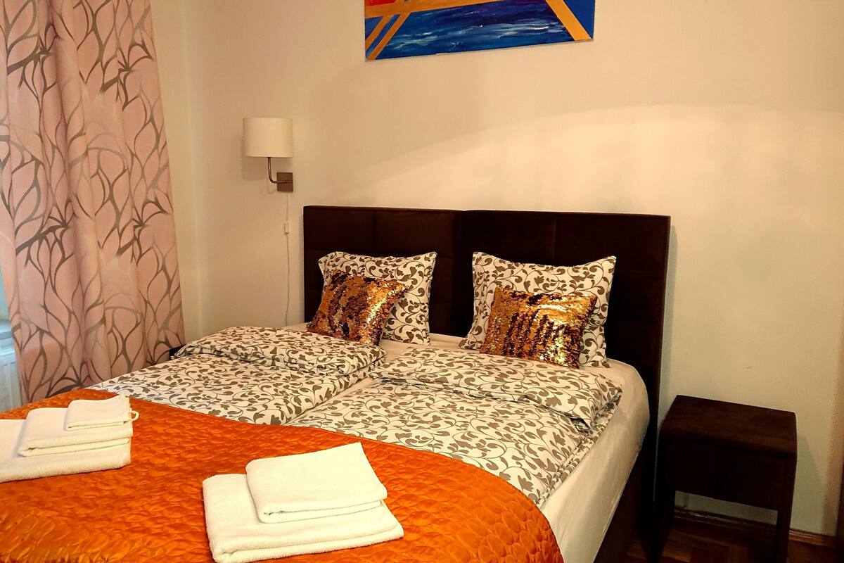 Suite estudio clásica, torre (25 Sw. Marka Street) | Tabla de planchar con plancha, wifi gratis y decoración personalizada 