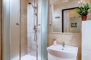 Comfort-Apartment, eigenes Bad (Orange) | Badezimmer