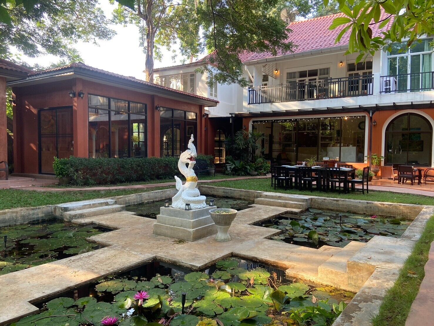 Bagian depan properti