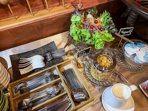 매일 뷔페 아침 식사(1인당 THB 300)