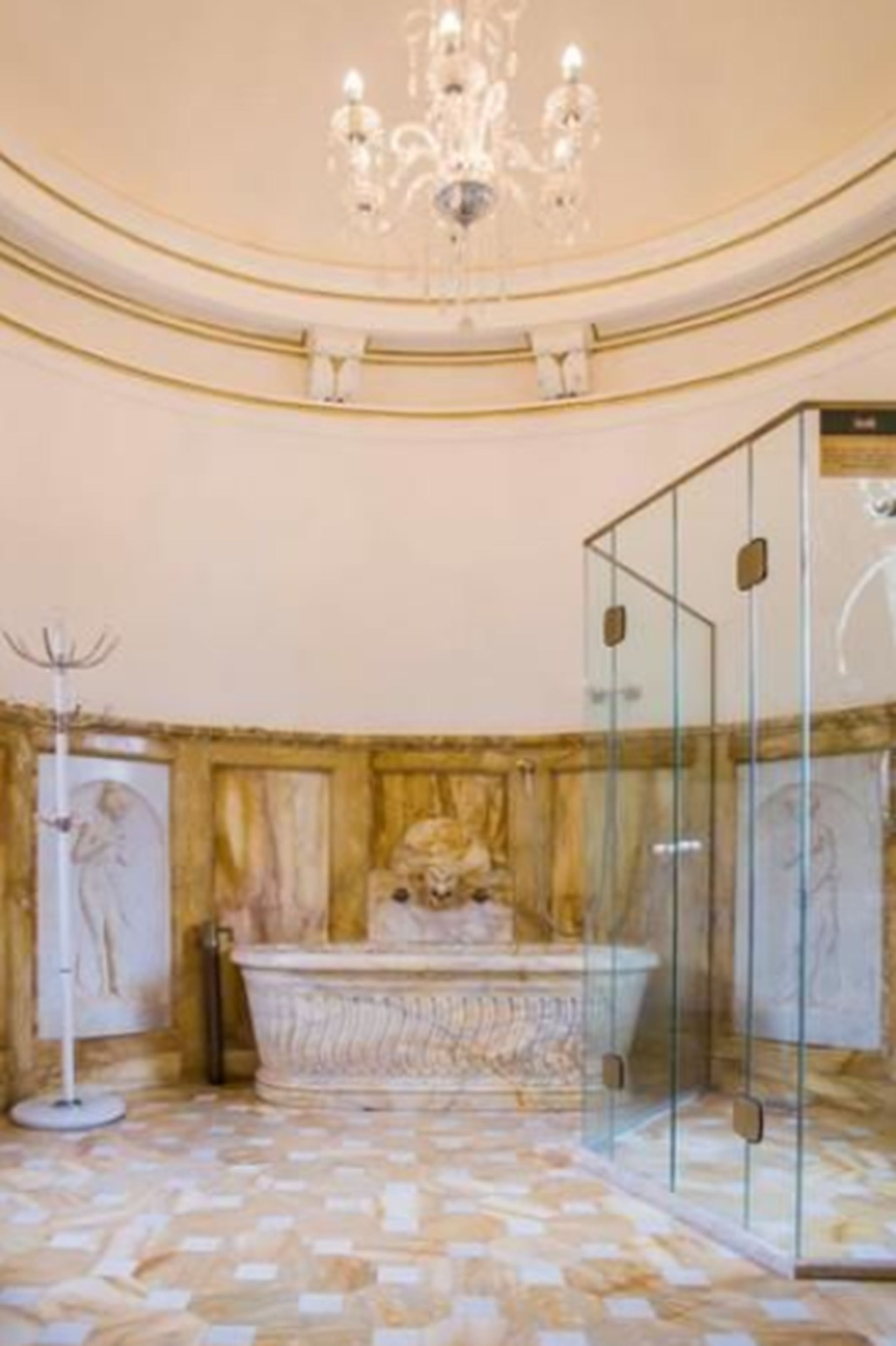 Secador de pelo, toallas