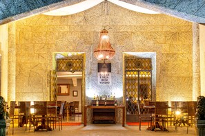 Front of property – evening/night - Castelo de Itaipava - Hotel, Eventos e Gastronomia (Petrópolis)