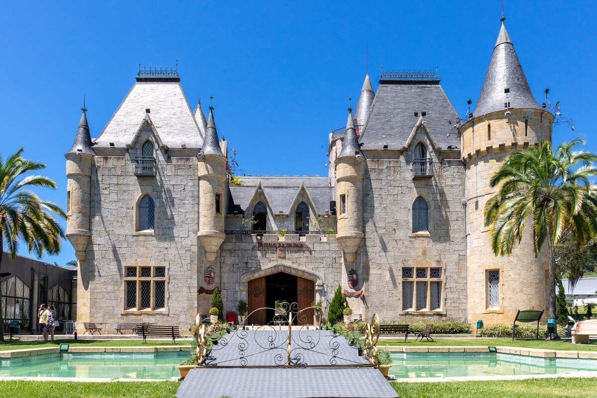Castelo de Itaipava - Hotel, Eventos e Gastronomia Reviews, Deals ...