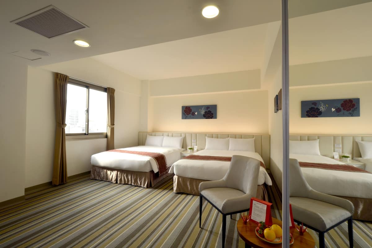 1 Schlafzimmer, Daunenbettdecken, Schreibtisch, Verdunkelungsvorhänge
