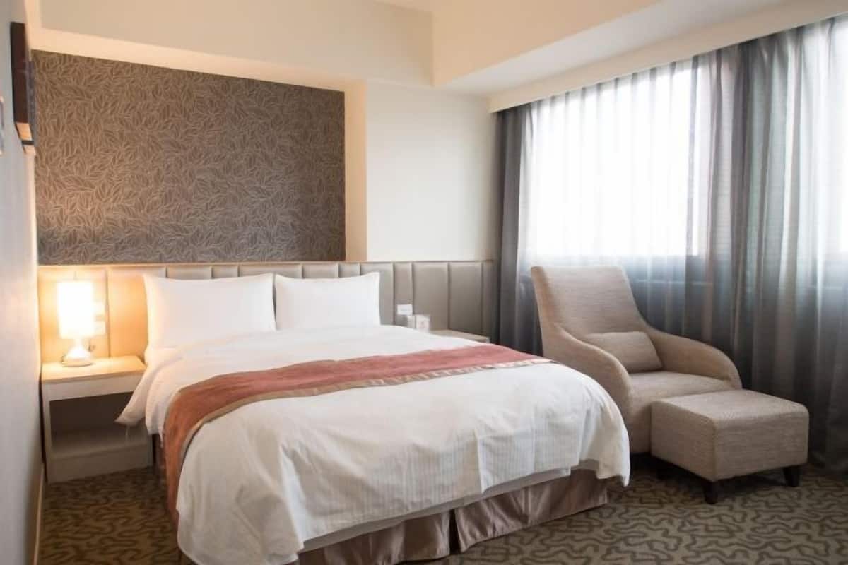 1 Schlafzimmer, Daunenbettdecken, Schreibtisch, Verdunkelungsvorhänge