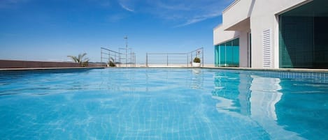 Piscine extérieure