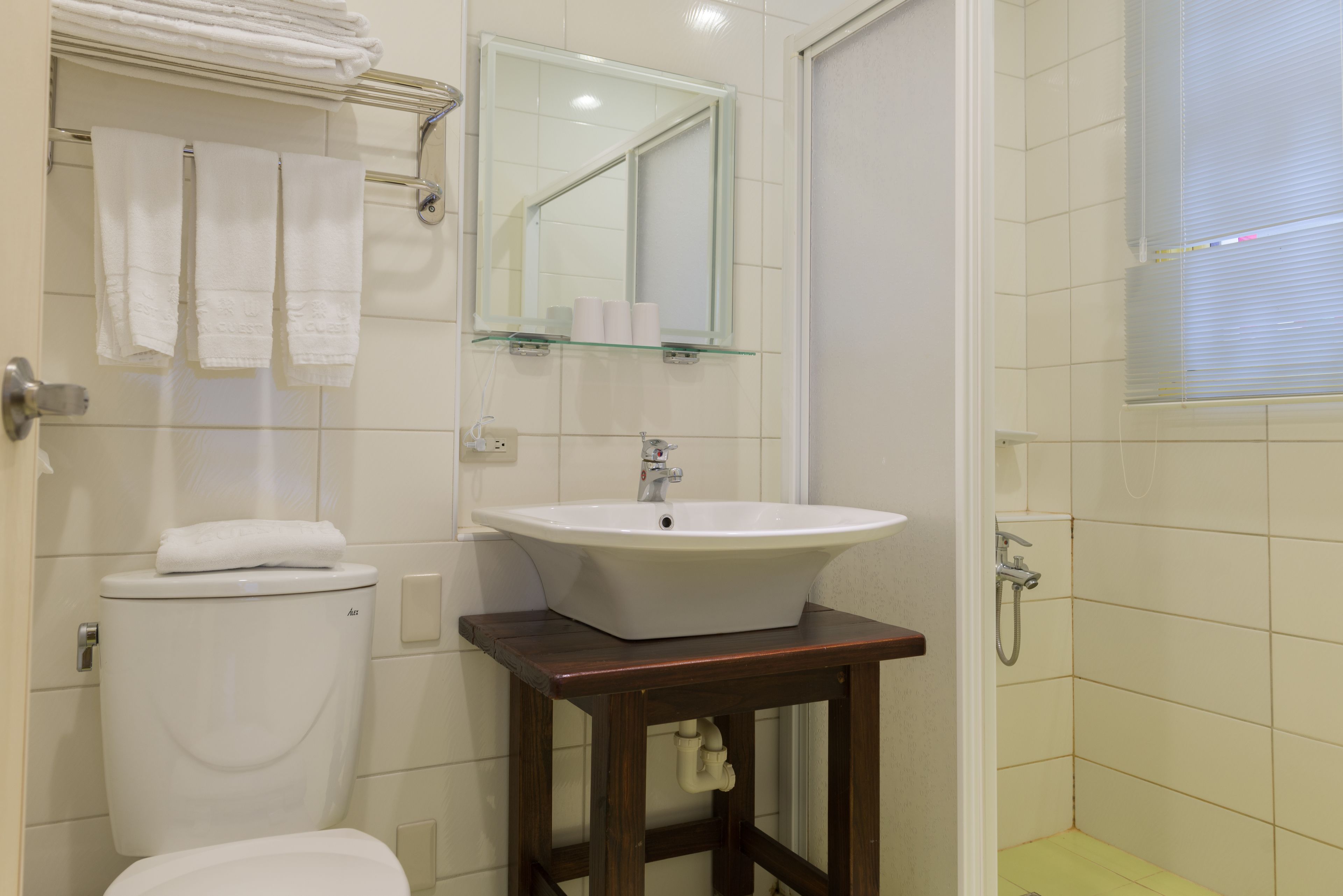 standard triple room, non smoking | bathroom amenities | free toiletries, hair dryer, slippers, towels