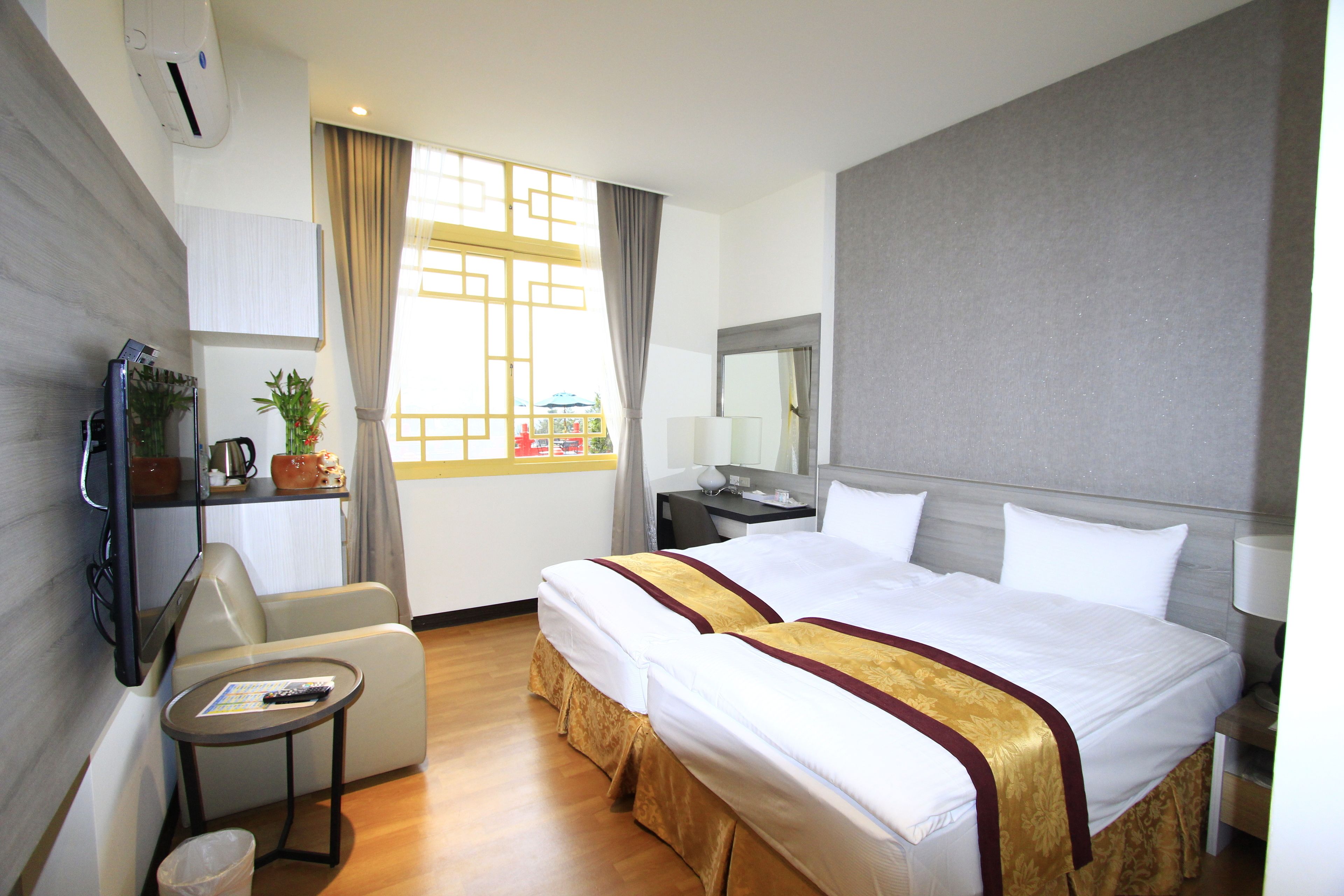 standard double room, 2 single beds, non smoking | desk, soundproofing, free cots/infant beds, free wifi