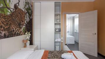 Minibar, in-room safe, desk, soundproofing