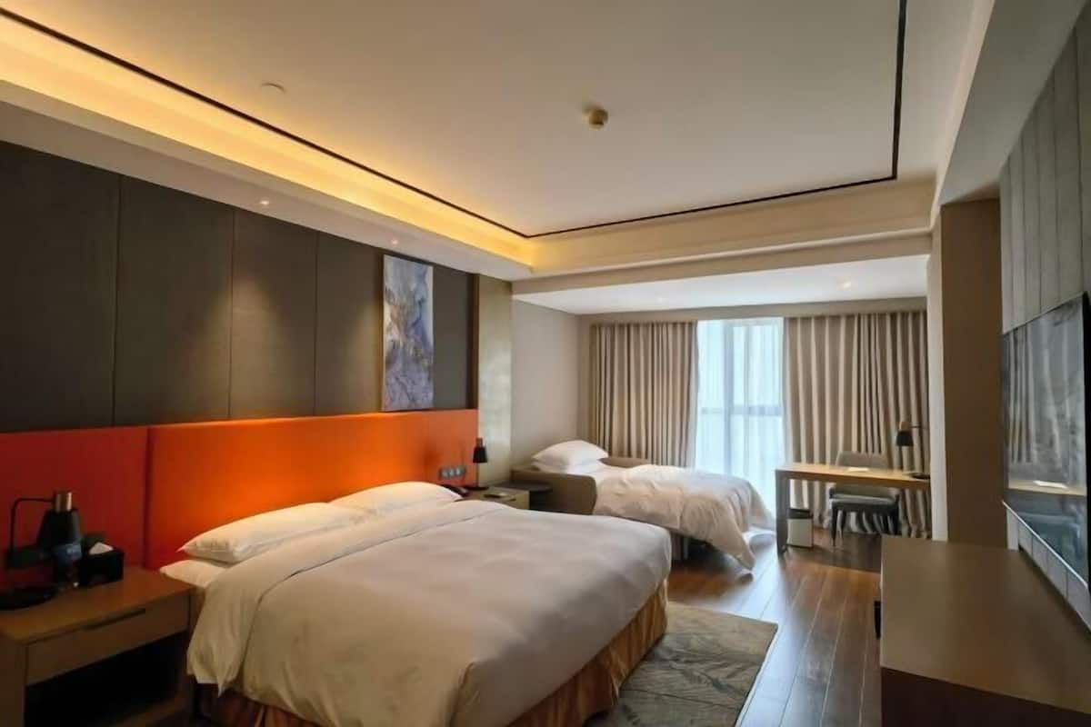1 bedroom, premium bedding, down duvets, pillow-top beds