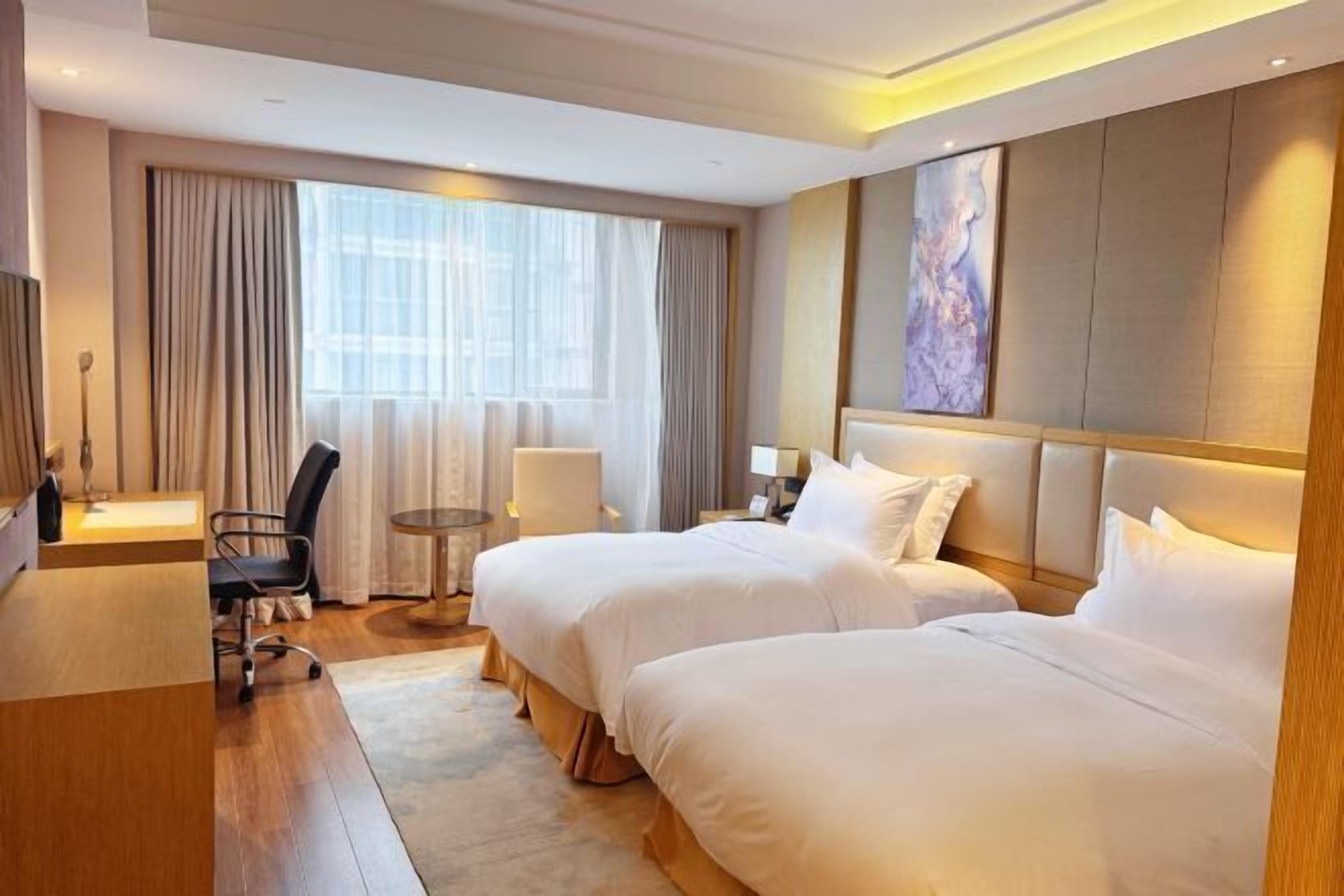 Hochwertige Bettwaren, Daunenbettdecken, Pillowtop-Betten, Minibar