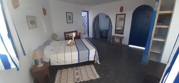 1 habitación, ropa de cama de alta calidad, minibar y cortinas blackout 