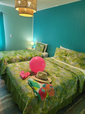 Suite, varias camas, cocina | Wifi gratis y ropa de cama